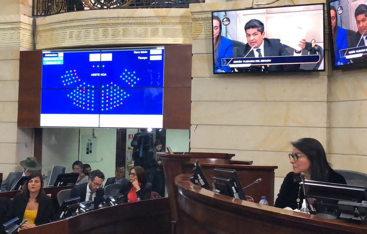 Hoy, #PlenariaSenado en <a href="/SenadoGovCo/">Senado de la República 🇨🇴</a> debate sobre altos costos de la energía eléctrica.

Nuestra bancada se ha pronunciado en defensa de los usuarios de este servicio público en todo el país.

Pronto, video especial sobre gestiones y propuestas del <a href="/PartidoMIRA/">Partido MIRA</a> en esta materia 🇨🇴