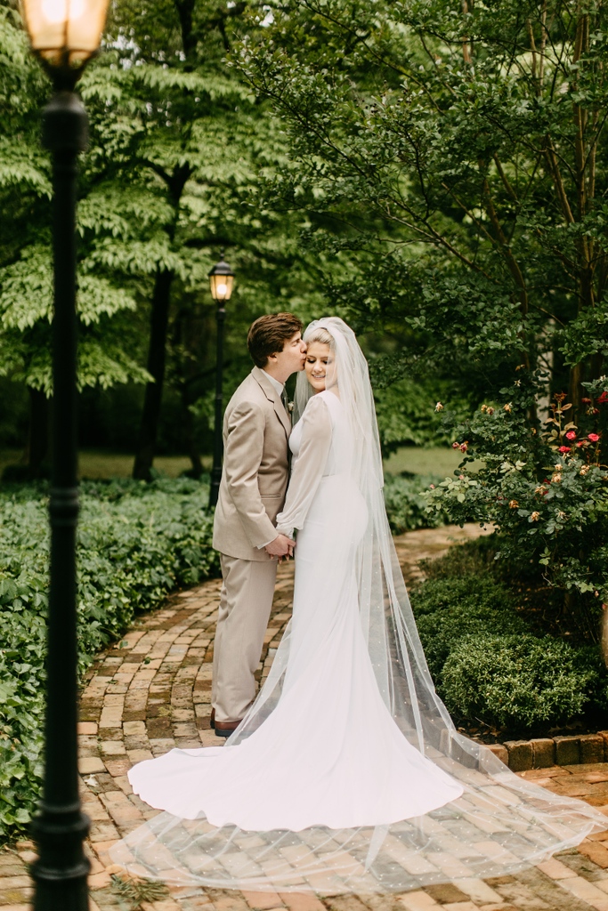 CedarHallTN's tweet photo. The most magical place to begin and end your biggest day. ✨ Wanting to see the property for yourself? Check out our website and schedule a tour! We would love to show you around. 💞⁣⁠⁣⁠⁣
⁣
Venue + Coordination ◦ @cedarhallTN
Photographer ◦ @kellyginn22 https://t.co/N76KFafC41