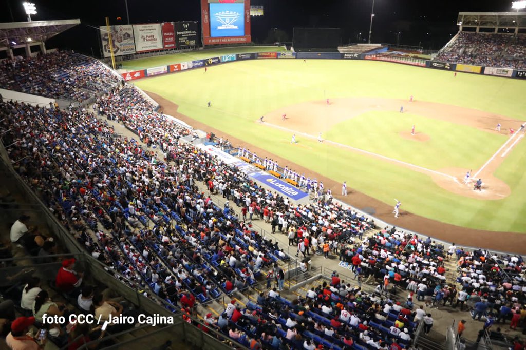 Nicaragua905's tweet photo. #LaRed905 Las familias nicaragüenses disfrutando del juego Bóer VS Dantos, en el Estadio Nacional Denis Martínez.
#Nicaragua
#boer
#dantos
👇👇👇
Ver galería fotográfica: CCC/Jairo Cajina. https://t.co/B24n7Isns4
