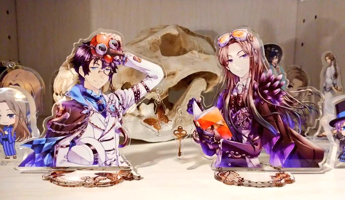 第二便が届いたので検品中。あいかわらず光源の関係で反射がすごくて恐縮ですがスチパン仕様とてもきれいに仕上げていただけて感謝!お届け時には台紙へラッピングされています 