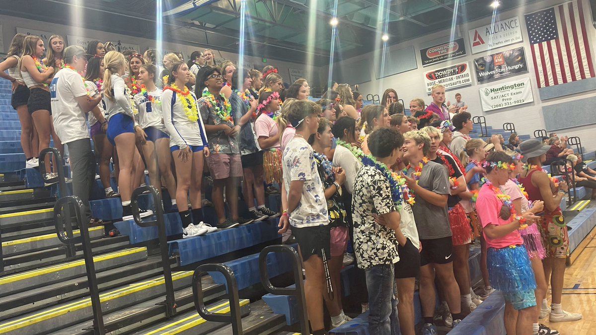 TIMBVP1's tweet photo. Varsity volleyball Kuna-21 @ Timberline-25 game 2. https://t.co/LmvcCO7oiA