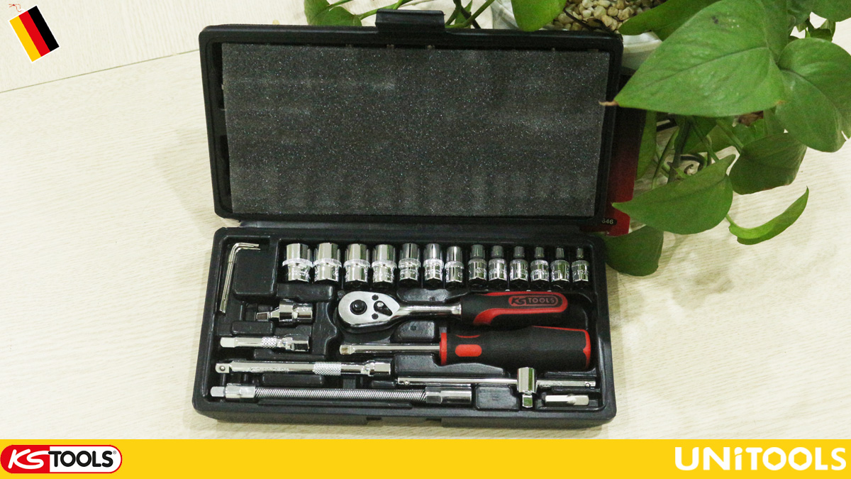 ks_tools's tweet photo. Bộ khẩu tuýp tay vặn 46 chi tiết 918.0646 KS Tools bao gồm bộ lục giác, thanh nối dài, đầu chuyển đổi adapter tay vặn đảo chiều, khẩu lục giác, tô vít, đầu bit socket, bit lục giác, đầu lắc léo...

Xem chi tiết: https://t.co/AwuETfjW6Y https://t.co/VAvcinjHxx