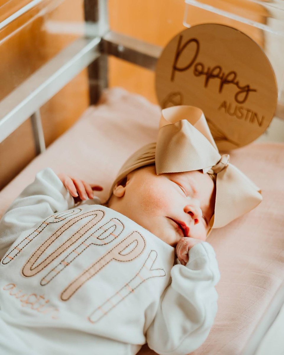 My beautiful baby girl who made me a mama one week ago ❤️