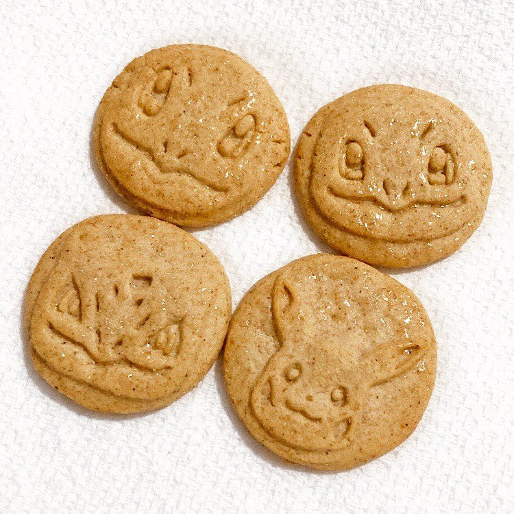 alycrcr's tweet photo. Pokégalletas🍪🤍 https://t.co/8ZgiyTuJZc