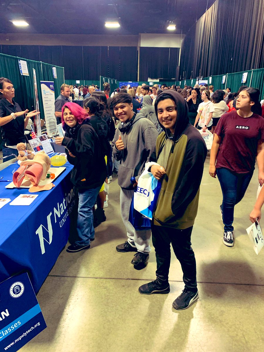 LUSDAlternativ1's tweet photo. Great night with some of our seniors visiting College Night at the Visalia Convention Center! Shout out to @AltEd_Counselor for organizing and @misty623 for supporting! #alted #collegenight @LindsayUnified https://t.co/TVTstS47IF