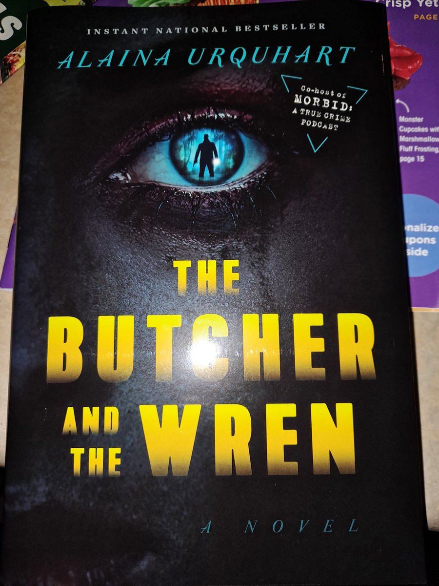 SwopeLeigh's tweet photo. My excitement overfloweth. @AlainaToTheMax https://t.co/leL9lzIooc