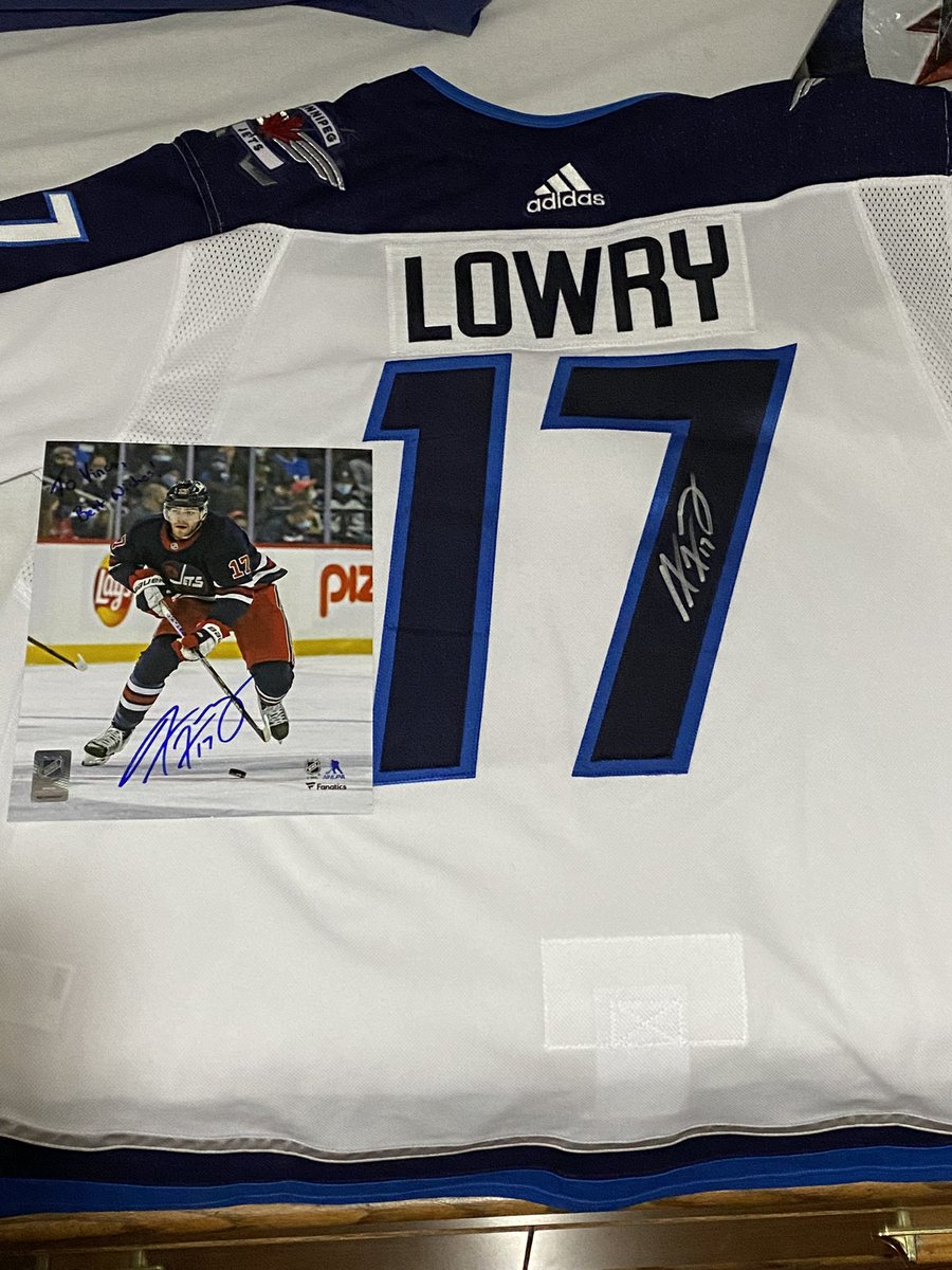 VincentDynamo's tweet photo. This was surreal. Still can’t believe it happened. I got to meet @ALowsyPlayer17 tonight. Thank you @JoeDaleySports for hosting the event. @NHLJets #gojetsgo #adamlowry. https://t.co/hKSt45MK8n