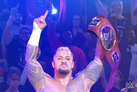 BRWrestling's tweet photo. Solo Sikoa defeats Carmelo Hayes to become NXT North American Champion

The Bloodline dripped in gold 🏆☝️ https://t.co/jPA3K0XFjV
