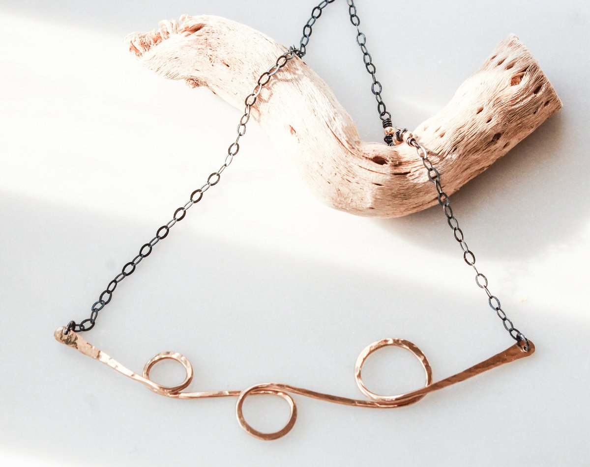 sohamyogaldn's tweet photo. Unique 3 loop bar necklace in mixed metal. Loop necklace - gold and oxidized silver, asymmetrical style jewelry. Jewelry trends 2022
#style #Asymmetrical #Jewelry #Silver #Unique #LoopNecklace #EverywhereUR
👉https://t.co/jzdoDRarr6 https://t.co/vlmlNaEHZE