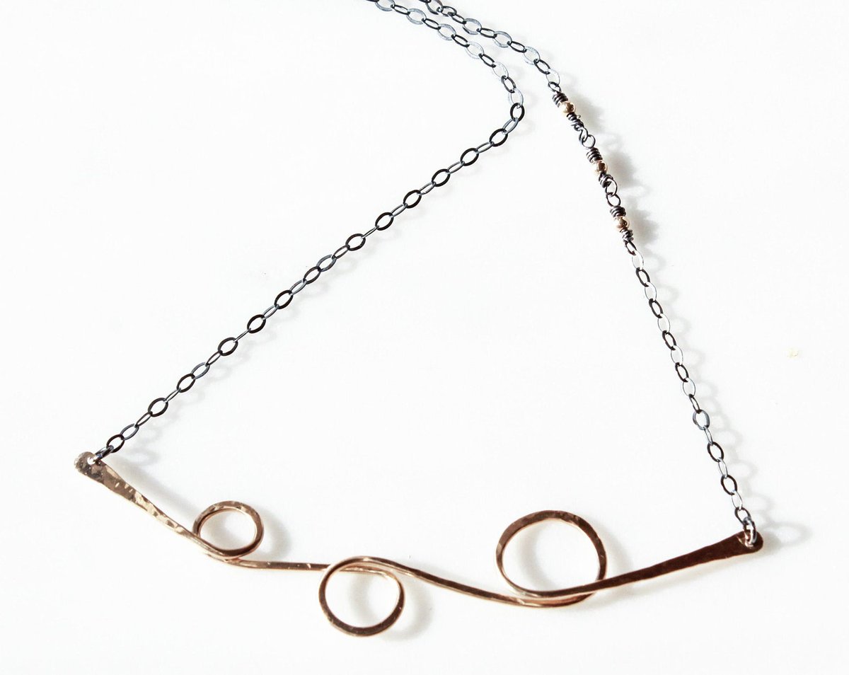 sohamyogaldn's tweet photo. Unique 3 loop bar necklace in mixed metal. Loop necklace - gold and oxidized silver, asymmetrical style jewelry. Jewelry trends 2022
#style #Asymmetrical #Jewelry #Silver #Unique #LoopNecklace #EverywhereUR
👉https://t.co/jzdoDRarr6 https://t.co/vlmlNaEHZE