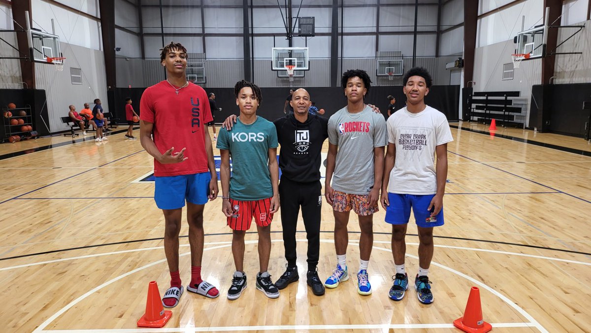 Tim Ford (@tim_ford11) on Twitter photo We put in work tonight! Weโll definitely be prepared when the lights on!!! <a href="/futurefilled/">Robert Miller</a> <a href="/showtimegaryy/">Gary Brown III</a> <a href="/BryceSmith2023/">bryce smith</a> @balloutpeyton We put in work tonight! Weโll definitely be prepared when the lights on!!! <a href="/futurefilled/">Robert Miller</a> <a href="/showtimegaryy/">Gary Brown III</a> <a href="/BryceSmith2023/">bryce smith</a> @balloutpeyton
