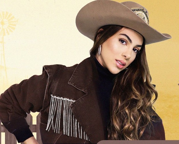 chicobarney's tweet image. A campeã de #AFazenda14 chama-se PÉTALA. 

A voz mansa e o olhar fulminante vão encantar, fascinar e eventualmente assustar o Brasil. 

Podem favoritar e cobrar!

* Lembrando que nunca errei um vencedor de reality show.
* Previsão não é torcida! Respeitem o meu dom.

** VALE ESTE