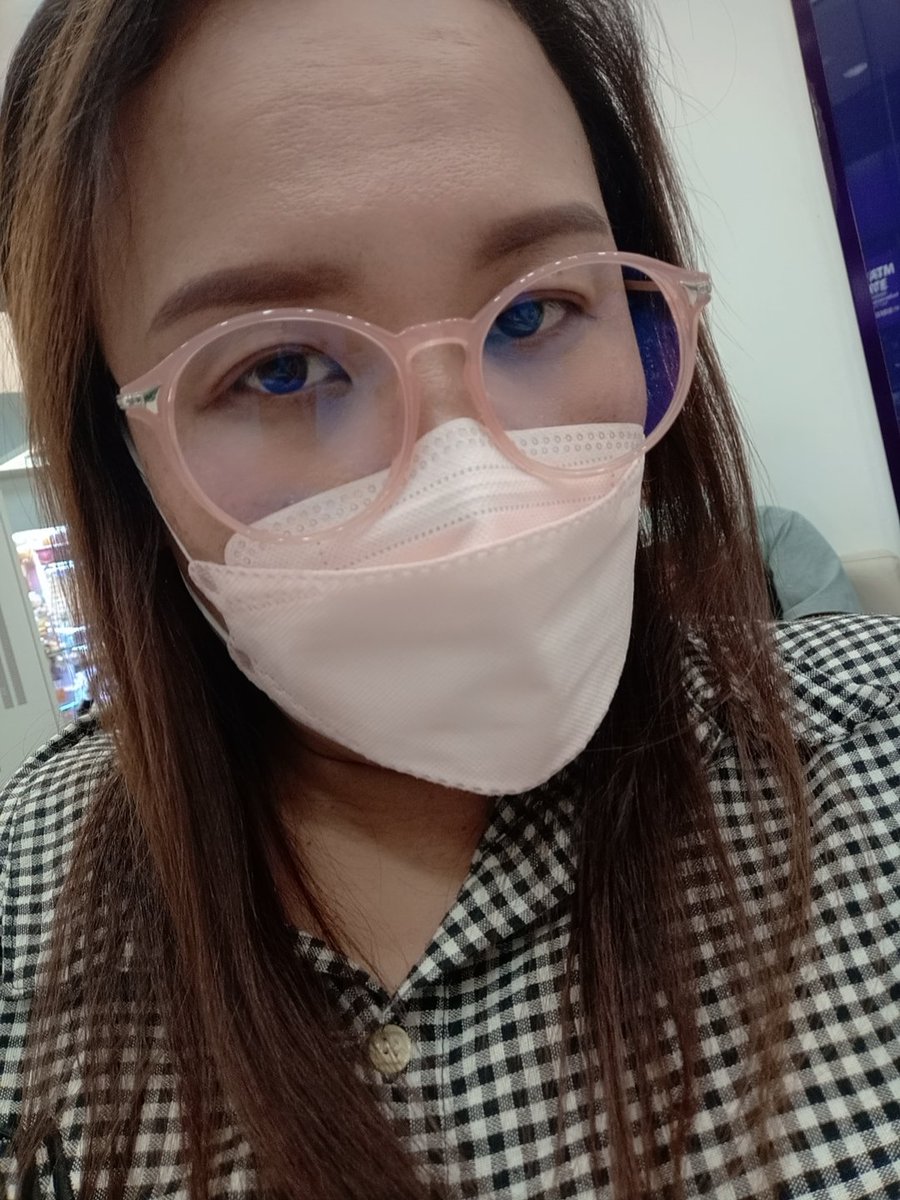 kae525456's tweet photo. อกหัก ไม่กล้าบอกผัว😭 https://t.co/C0759kXC1U