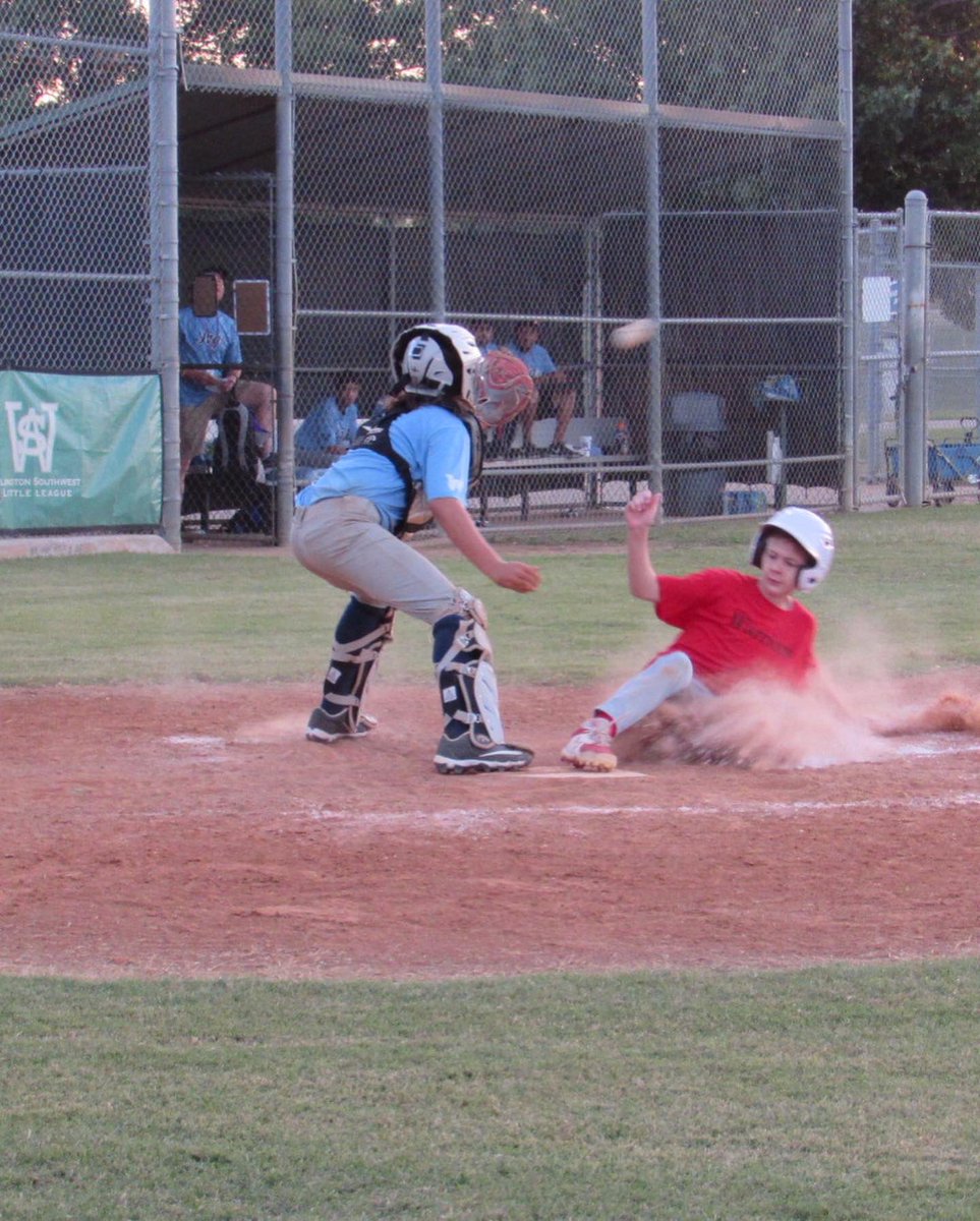 aswball's tweet photo. Tuesday Night Baseball

#ASWLL #FallBallYall #LittleLeague #Baseball https://t.co/xMiuFpgcgJ