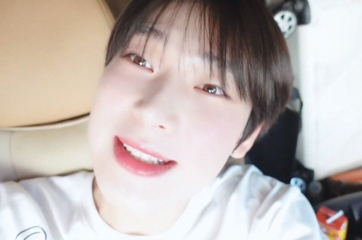 my___sunoo's tweet photo. ความลับของน้องซอนอูก็คือเป็นนางฟ้าใช่มั้ย เฉลยมานะ น่ารักมากㅜㅡㅜ https://t.co/12AW9tWvKJ