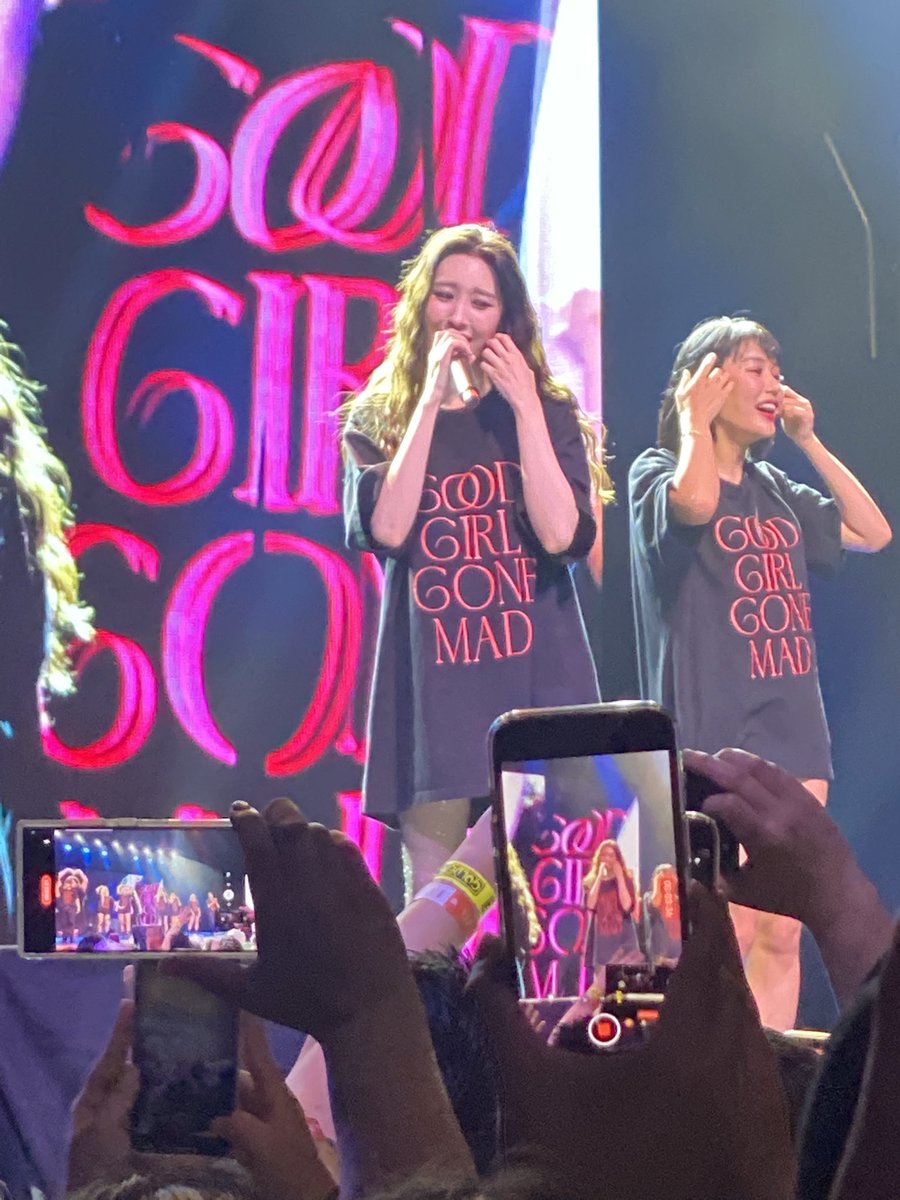 sylviavanessa's tweet photo. She was glowing and beautiful 😍
#SunmiinSF #goodgirlgonebad @miyaohyeah https://t.co/r2YAfeJGeR