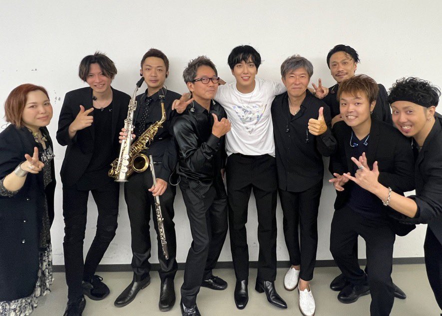shotArrow2's tweet photo. ジョン・ヨンファ(from CNBLUE)
JUNG YONG HWA JAPAN CONCERT 2020 “WELCOME TO THE Y’S CITY”
初日！！めちゃくちゃ楽しかったー🤣
引き続き横浜と大阪宜しくお願いします！

味噌にこに　うどん食べたかった…笑

＃ヨンファ #CNBLUE #ジョン・ヨンファ #吉野家 https://t.co/NKgyNznxGe