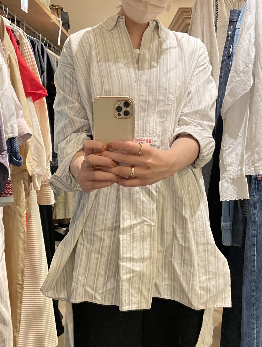 pichet_paseo's tweet photo. French vintage item🇫🇷

vintageは持ってるだけでトキメキます…
古いお洋服ならではの繊細さ、ディティール、風合いをお楽しみいただけるアイテムです。

当店にはFrench vintageをたっぷりご用意しております。
店頭にお出ししていない物もございますので、お気軽にスタッフまでお声がけください。 https://t.co/gemhyhj5OM