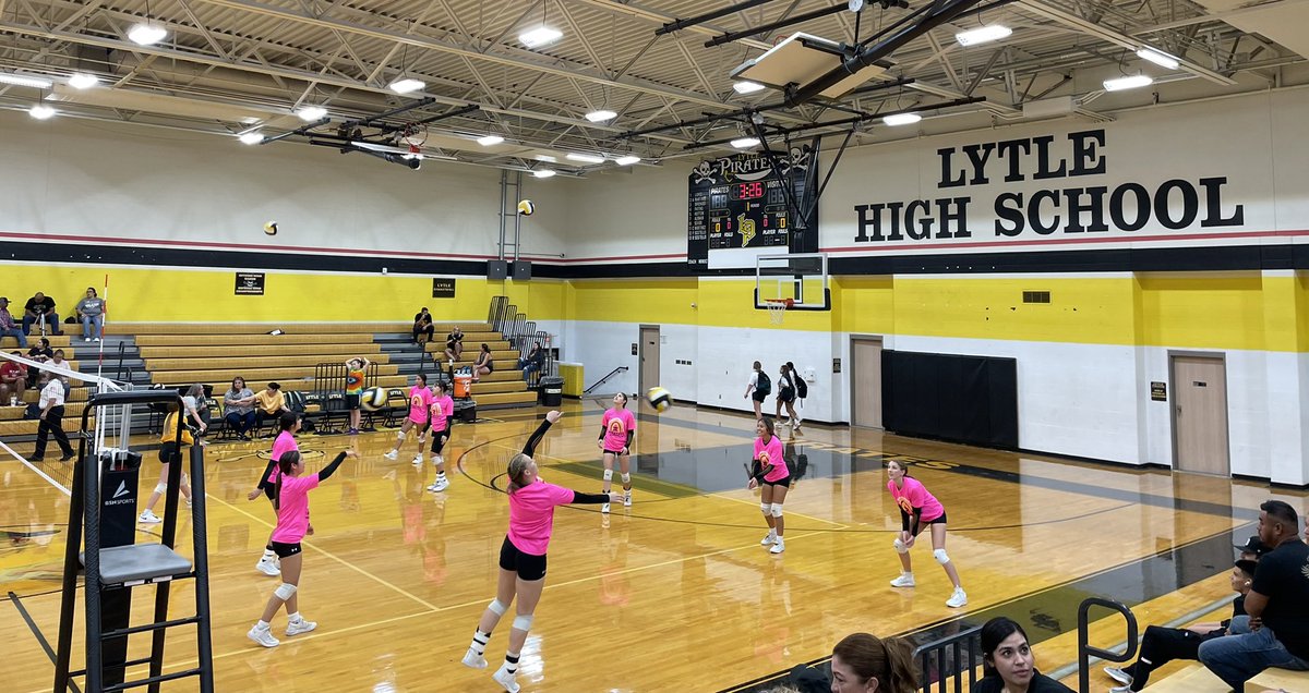 mayorgonzltx's tweet photo. Thanks Lady Pirates! Hard fought games that you went through! Remember to keep your Pirate pride going no matter the outcome! Thanks for representing us on the court! We stand behind you Pirates! #lytletx #lytleisd @LytleVolleyball https://t.co/8GZ7jLzvdz
