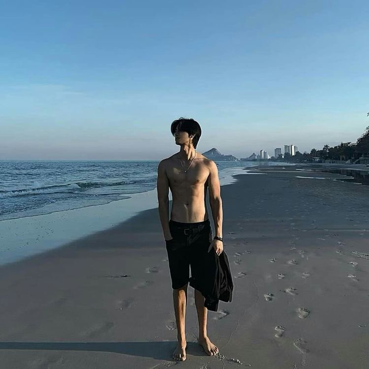 ͏ ⠀⠀⠀⠀⠀⠀

͏ ⠀⠀⠀
͏ ⠀⠀ 
ㅤ    a  new post from  ひろあき! 
ㅤ    09月14日    ﹆   shirahama.
͏͏͏͏͏͏

ㅤ    making the most of my time
ㅤ    to unwind. the salty breeze
ㅤ    is rather relaxing. 🌊

͏ ⠀⠀