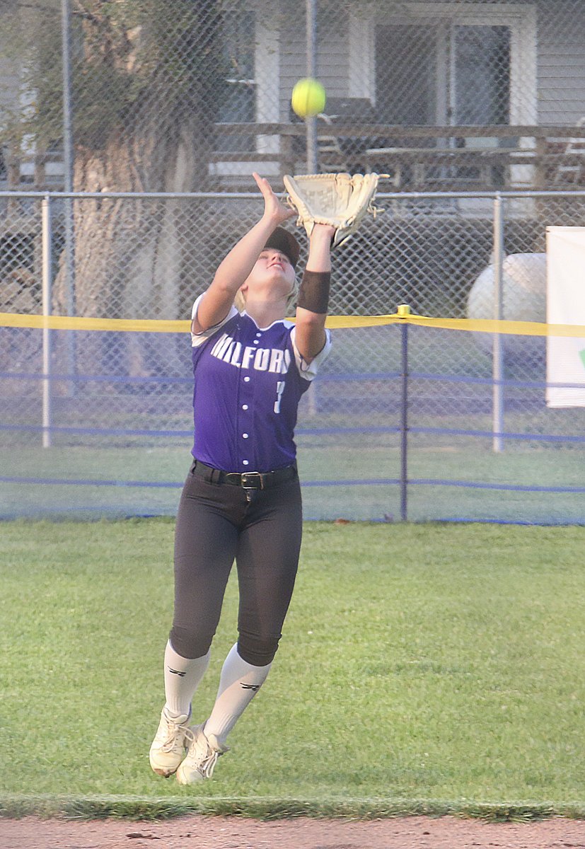 SCIStephanie's tweet photo. SB: Addi Mowinkel of @MilfordEagles catches a pop fly in a 9-0 win over Centennial Sept. 13. #milfordsoar #securetheball https://t.co/XaDkQHnZUb