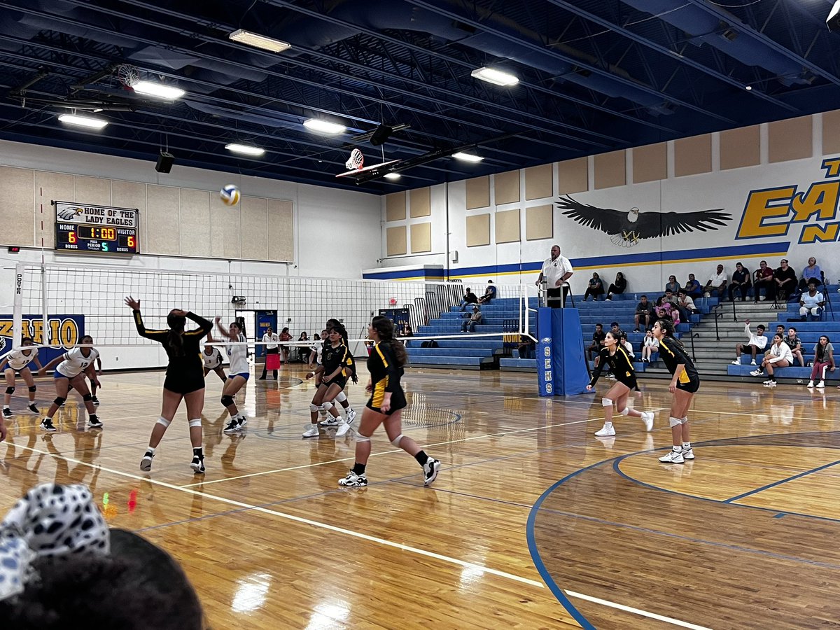 Lost a heartbreaker tonight in 5 sets, but our girls FOUGHT and showed GRIT and RESILIENCE as they consistently improved set to set. Don’t sleep on these girls! <a href="/coach_rangel/">Coach Brenda Rangel, M. Ed</a> <a href="/MRaquelRivera/">Raquel Rivera</a> @leighadrian @DGonzalezYMS <a href="/JSalgado_PHS/">Javier Salgado</a>