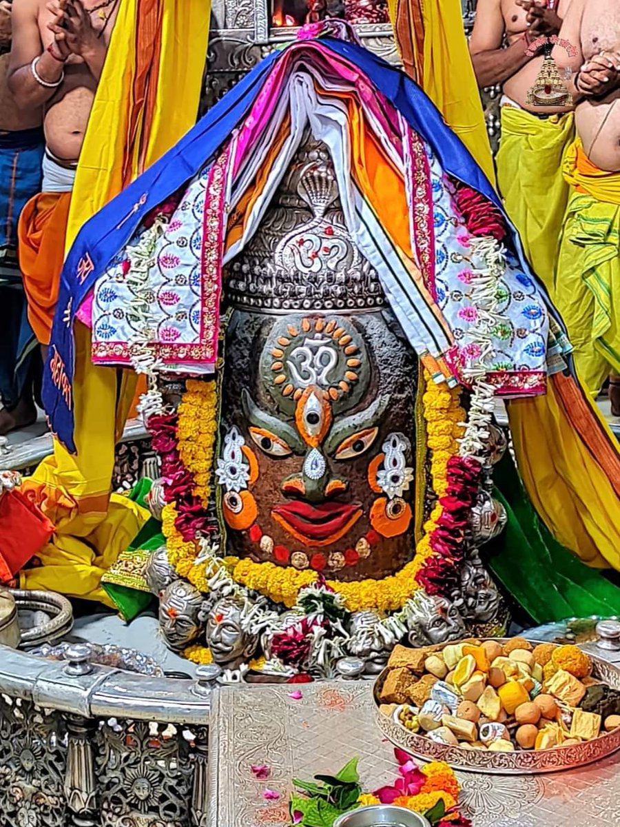 narendra_scl's tweet photo. 🙏🌹जय श्री महाकाल 🌹🙏
श्री महाकालेश्वर ज्योतिर्लिंग का आज का भस्म आरती श्रृंगार दर्शन
*🔱 14 सितंबर  2022 ( बुधवार )🔱* https://t.co/tsqi8hoJkm