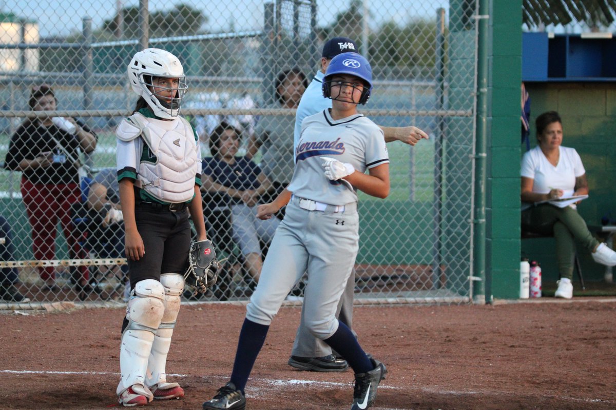 MPorras_EHS's tweet photo. They are the perfect example of POWER and GRACE! 🥎#CAVPride @Hernando_MS @LRocha_HMS @RNava_HMS @besparza_hms @RCavazos_HMS https://t.co/lWMGfWzq59