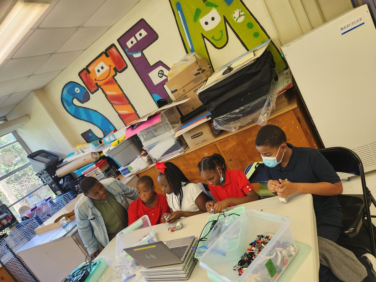BetsyRossElem's tweet photo. She is #OnFireToInspire! Thank you @sharell_martin for a great intro to Coding With A Twist. Our scholars were definitely engaged. We are excited about the learning and fun that will take place over the next few weeks! #STEMLearning #codingisfun @AhmeshaG @EmilyMe10531515 https://t.co/ObIclljnod