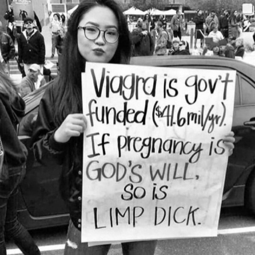 lynn_of_cait's tweet photo. Saw #YoungAndPregnant trending and figured Red states, #TOTUS, Senate Republicans, and MAGA Christians were rallying behind the new national abortion ban Lady G (Lindsey Graham) announced

#RoevemberIsComing #BlueWave #RoeRoeRoeYourVote #Roevember #VoteBlueToProtectWomen https://t.co/xUIqCot4YR
