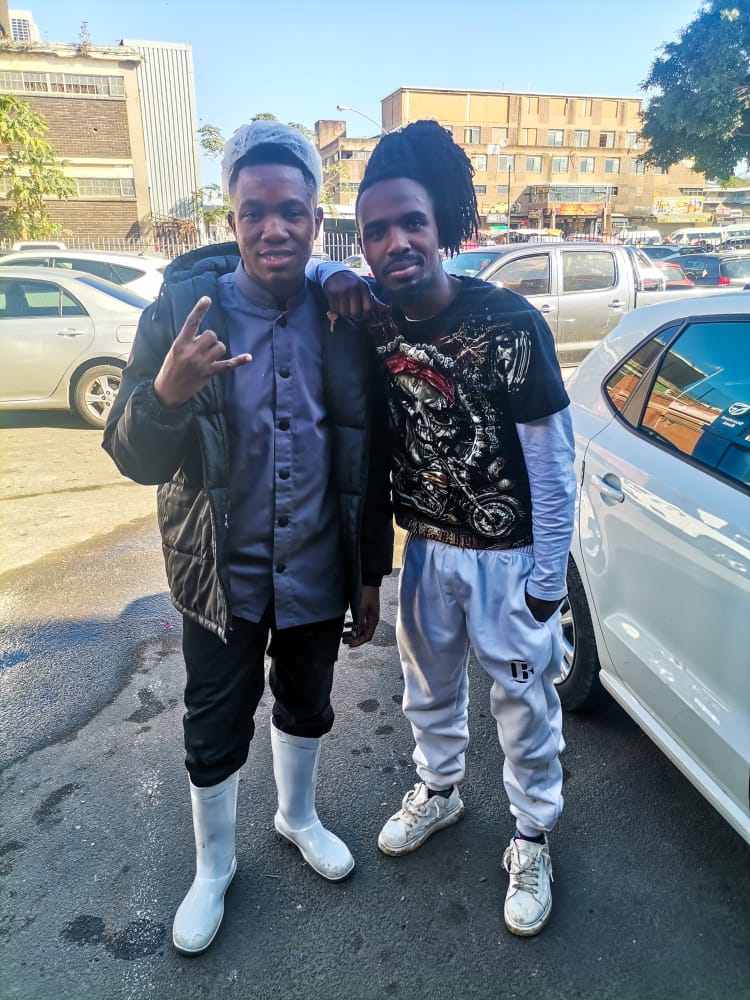 Lynder_vezi's tweet photo. #Uzuka Out Now!!!
@Musiholiq_Nuz 🔥 https://t.co/gd3kcVfOyM