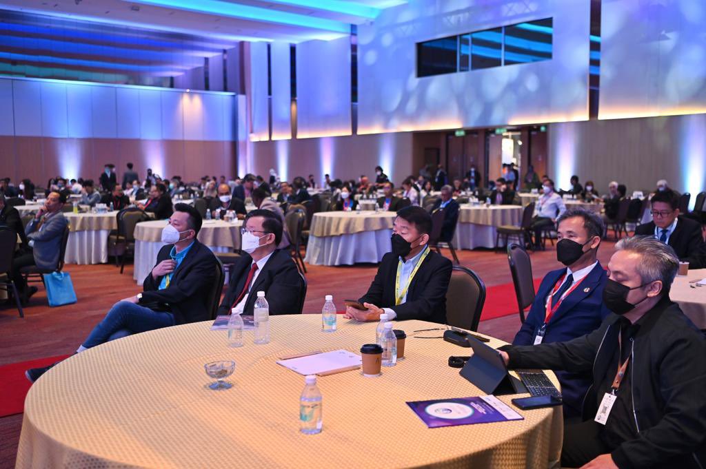 Attended WCIT’s plenary session, titled ‘How Space Tech Connects The World’ at Setia SPICE Convention Centre earlier today. 
Caption link: rb.gy/ygrcnb