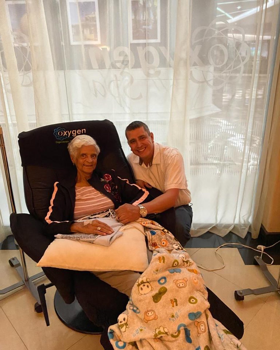 IntegrativeCCA's tweet image. 88 year old lung patient doing great. ICCA can help guide every part of the cancer care journey for you and your unique needs.
#integrativecancercenter #cancertreatment #cancercare #ICCA #cancercenter #cancerassassin #cancersurvivor #lungcancer #conexuscancercare #recurrentcancer