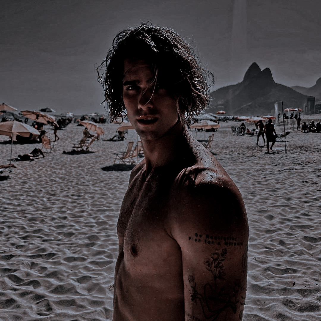 fateofmagixrpg's tweet photo. Nome: Camillo Jonnes Yvaine
Idade: 19 anos
Cargo: Aluno
Reino: Andros
Espécie: Fada do Fogo
Shape: Jay Alvarrez
User: @milloyvxine https://t.co/kZXGZfLqok