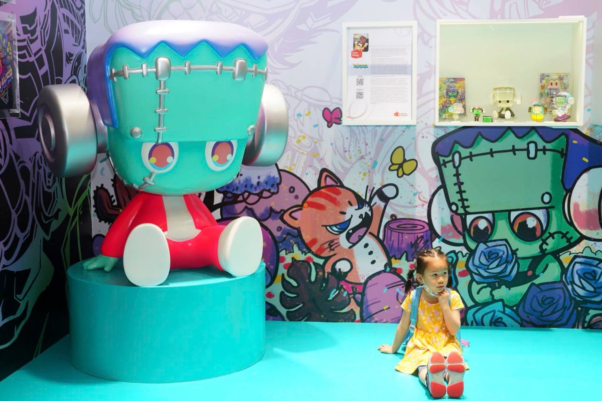Praewdaily's tweet photo. เริ่มแล้ว! นิทรรศการรวมที่สุดของผลงาน Art Toy ระดับโลกจาก 17 นักออกแบบชื่อดังในงาน “Let’s Unbox! 2022 Hong Kong Art Toy Exhibition, Thailand”
@HKArtToyStory
#HKArtToyStory #arttoy #centralworld #bangkok #HKArtToy #CreateHK #InnovativeEntrepreneurAssociation https://t.co/vnPhVTgpow