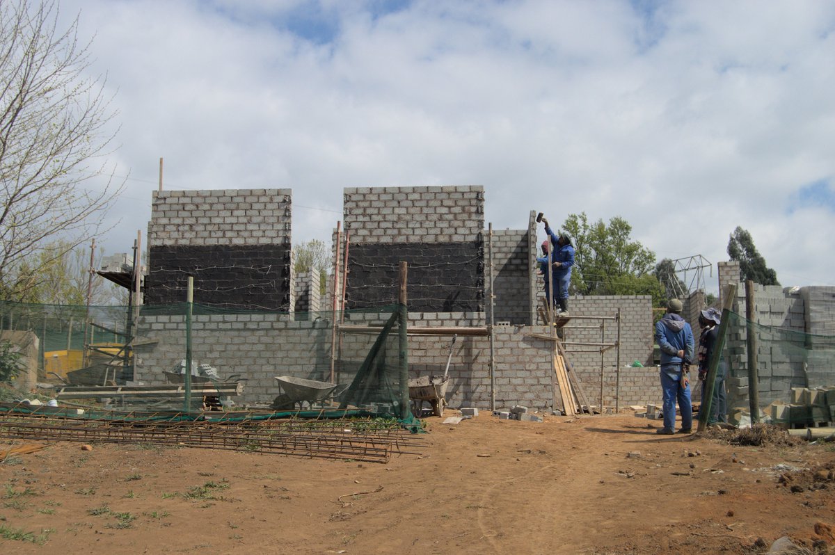 EstateWindspur's tweet photo. Going up and fast...#windspur #windspurecoestate #windspurestate #nottinghamroad #midlandsmeander #plotandplan
Contact : Ian Dickson | Property Developer E | ianspico@gmail.com
M | +27 (0)79 527 1344 https://t.co/7qoyL9eXWo