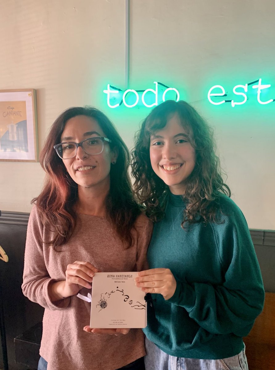 Qué bonito es encontrar lugares tan cálidos y particulares en la Ciudad de México. Les recomiendo muchísimo que conozcan el Buentono Café en Av. Universidad 1887. El café es delicioso y hasta tuve oportunidad de llevarme una gran sorpresa literaria, ¡no se lo pierdan! ☕️📚