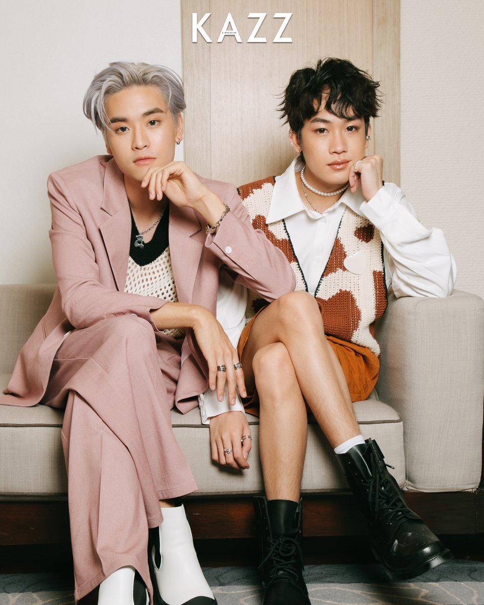 Kazzmagazine's tweet photo. พบกับแฟชั่นสุดเท่จาก 2 หนุ่ม "ทะเล-มิวซ์" ที่จะมาเผยถึงเรื่องราวสุดเข้มข้นของสงคราม "War Of Y" บอกเลยสองหนุ่มนี้รุนแรงกับหัวจุยยยยย💘

@talaylayyo @muse_np 🔥
Interview > https://t.co/cvwsSTrBGX

#KAZZMAGAZINE #ทะเลมิวซ์ #WarofY https://t.co/T6oaOZcjYw
