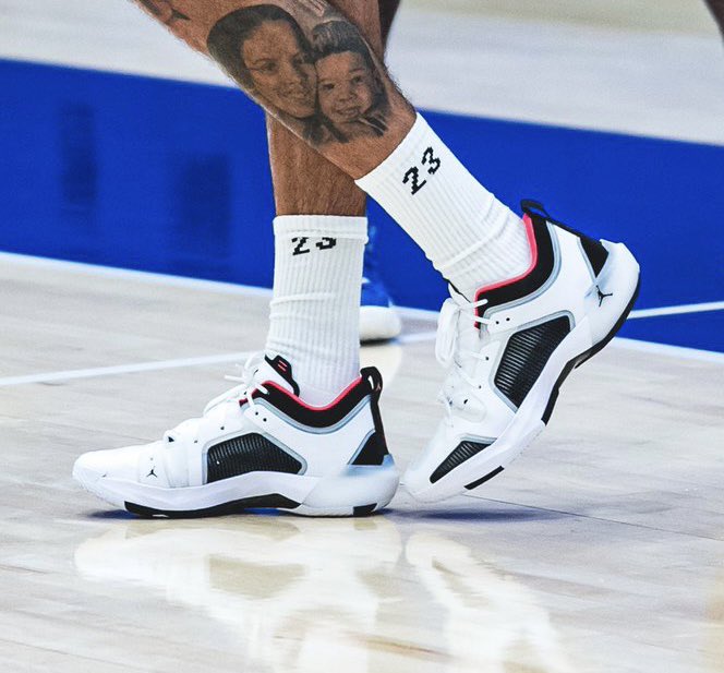 Nick DePaula on X: Jayson Tatum in his first signature shoe, the Jordan  Tatum 1 at #NBAAllStar 👀👀  / X