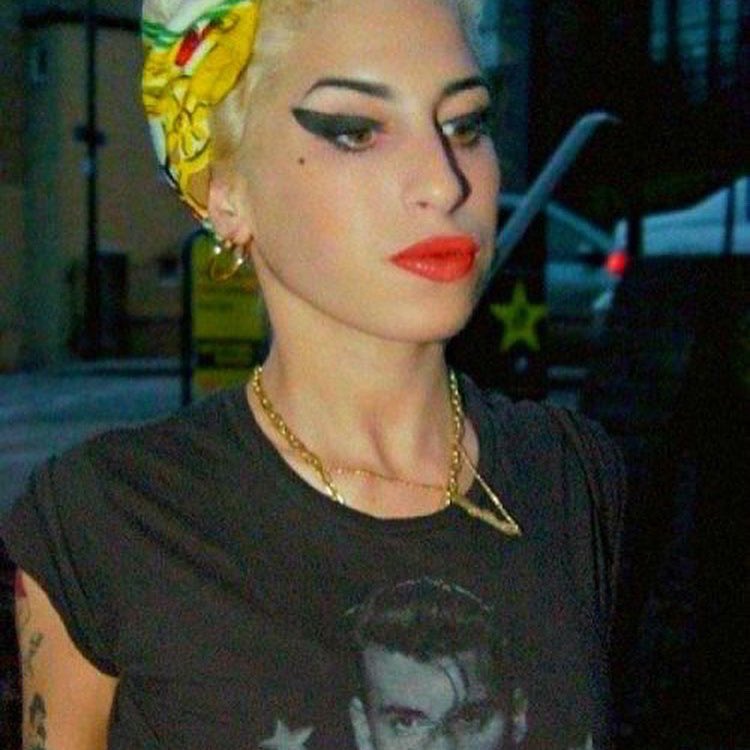 Happy birthday amy winehouse  