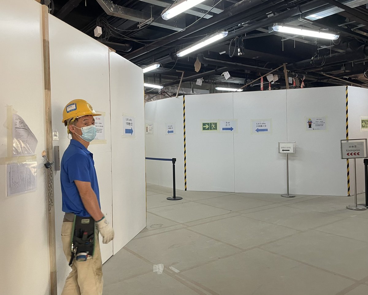 chloew_02's tweet photo. HKBU is undergoing several enhancement renovations on the main campus, including a few campus entrances and academic buildings. The school said renovations should be done by the end of May 2023.

#HKBU2022 https://t.co/lMauazx5OK