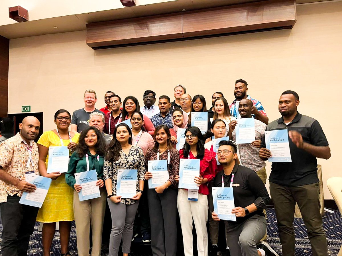 hadshanak3's tweet image. #workshop2022  #APNIC54 
~Network Management and Monitoring~
Thank you for great mentoring session! ✨
 #Dave #Abdul #Terry

#singapore
