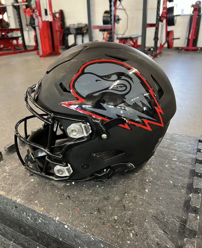 ZurianLapsley's tweet photo. After an amazing talk with @delanefitz I’m so happy to announce I have received my 2nd D1 offer from @SUUFB_ Couldn’t have come at a better time and I am so grateful. @GlendaleFootbal @JUSTCHILLY @CodyTCameron @gridironarizona @jacob_seliga https://t.co/kIMjmaMGmZ