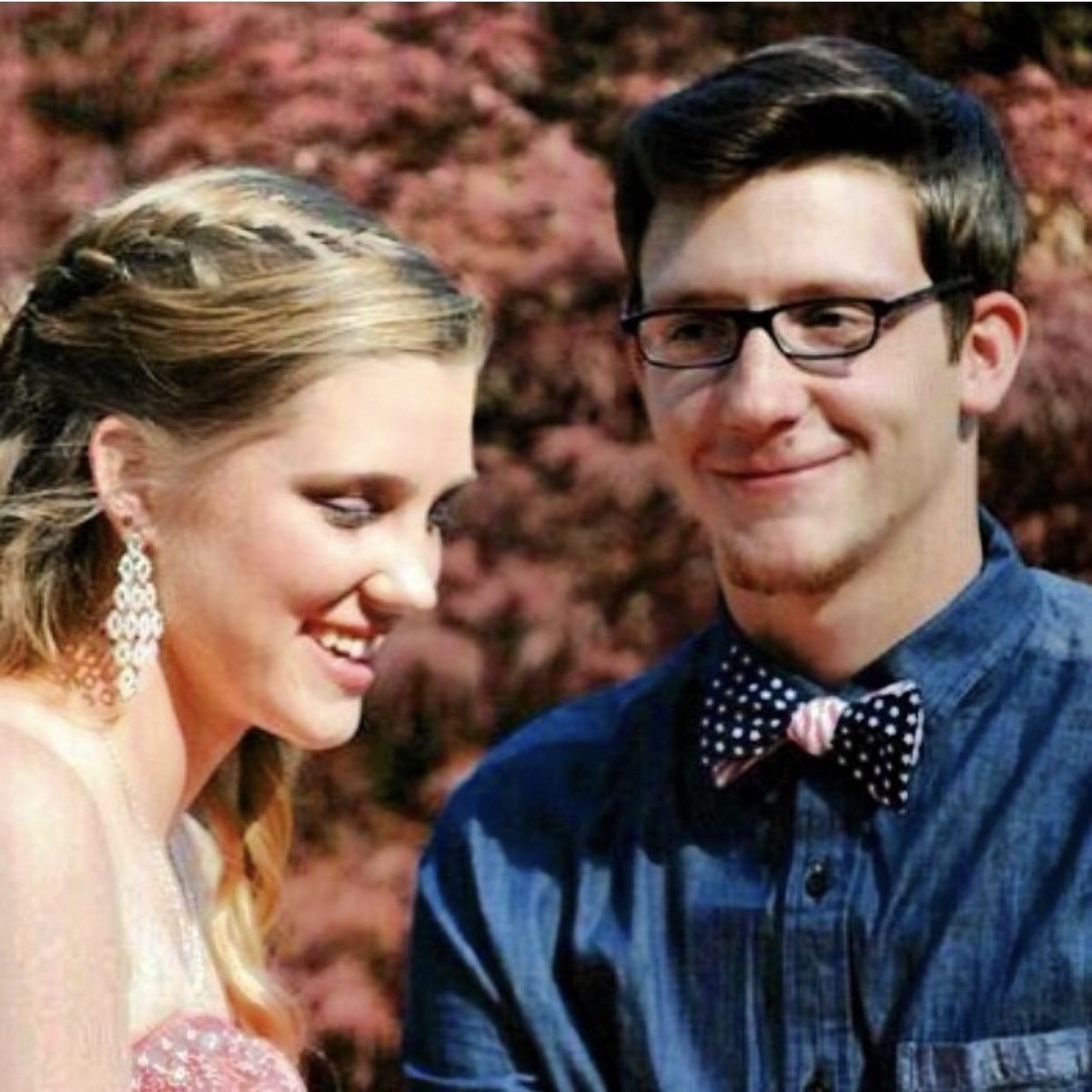cathyhartney21's tweet photo. Happy birthday to the best person I know 💜🥳 couldn’t ask for a better brother if I tried @nickelfist https://t.co/M2iot0ih5O