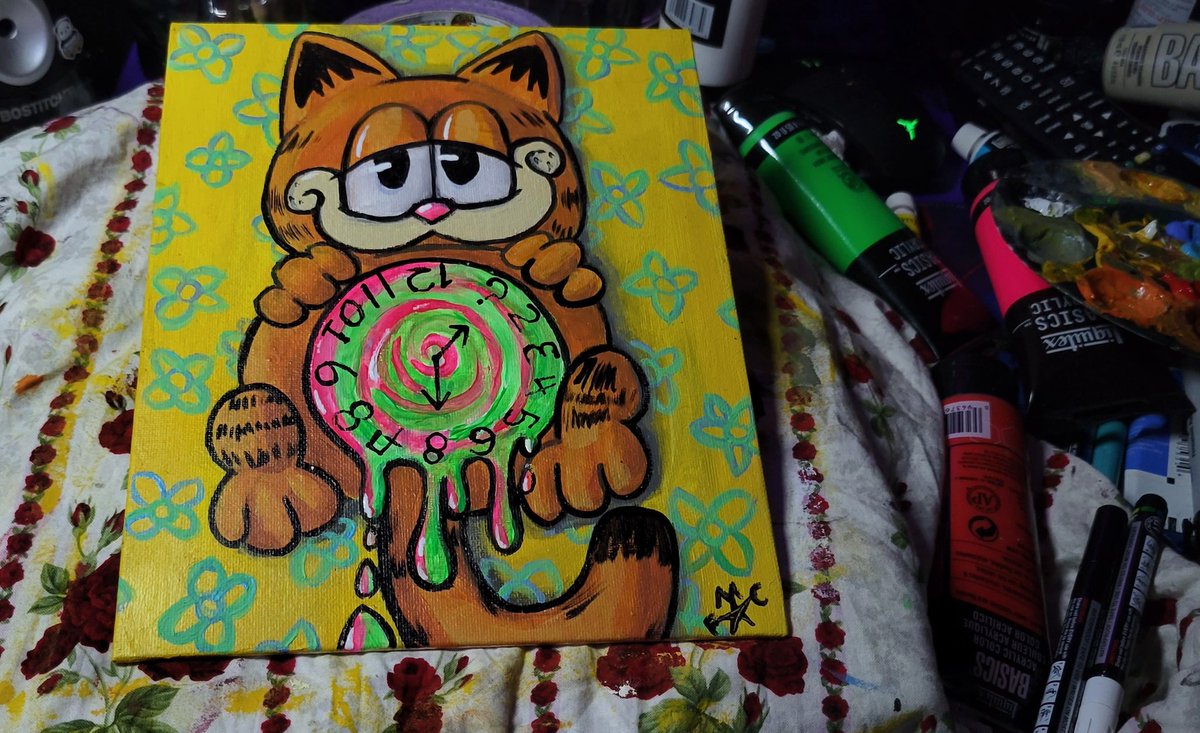 flufymonstercat's tweet photo. #Garfield #catclock https://t.co/S355m2yZXb