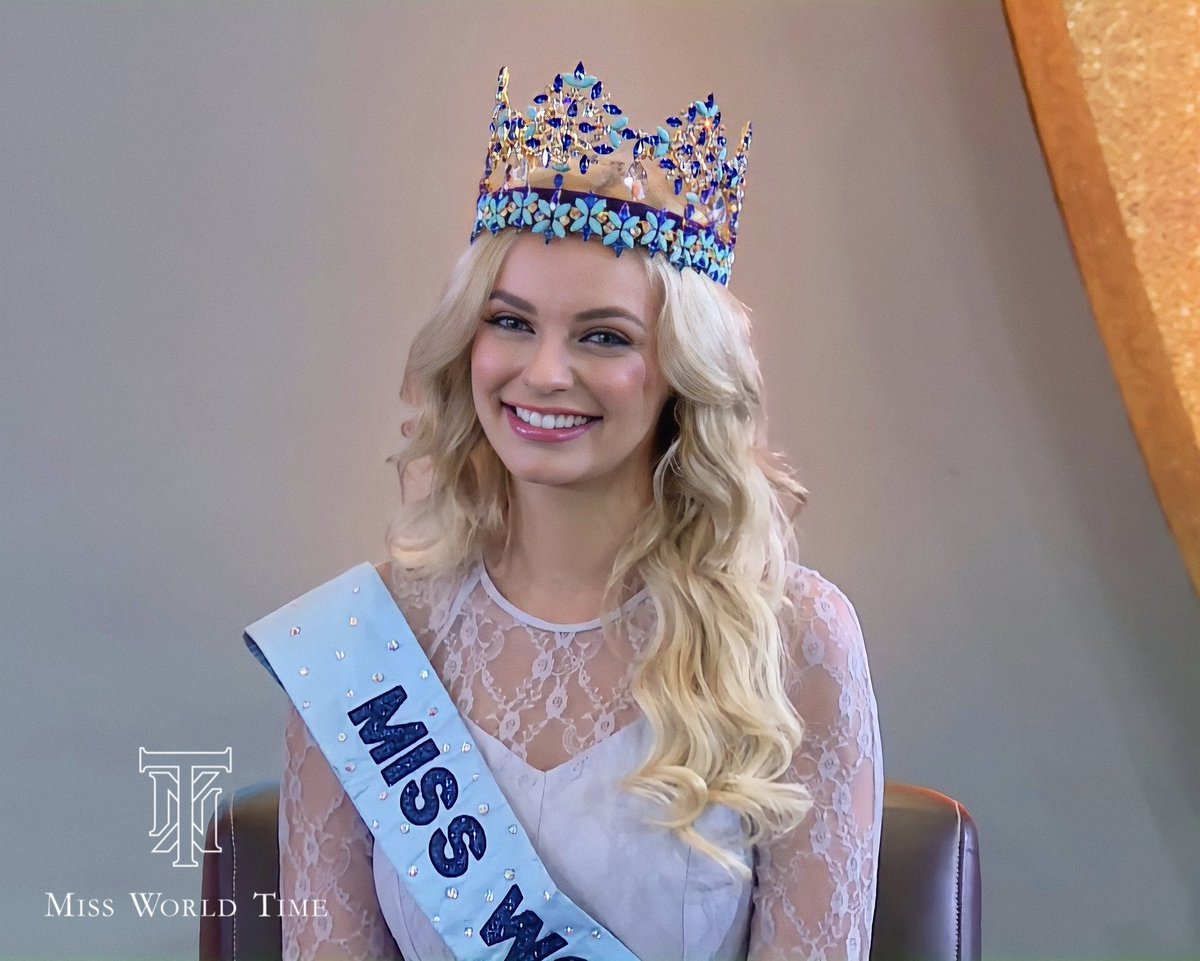 Miss World 2022, Karolina Bielawska during press conference welcoming Miss World in Jakarta, Indonesia.

#MissWorld #MissWorldTime #MissWorld2022 #MW2022 #KarolinaBielawska