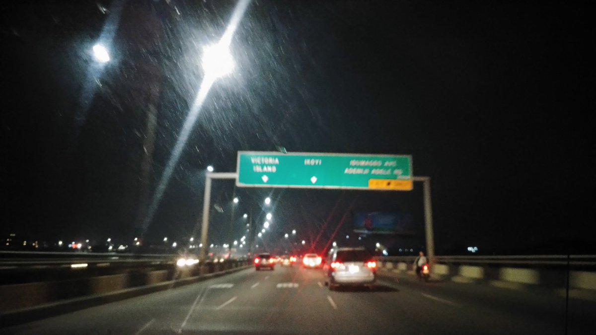 trafficbutter's tweet image. "@Austynzogs: 05h42: #3RDMB-Adeniji-Ilubirin-Okesuna towards Obalende FREE ATM