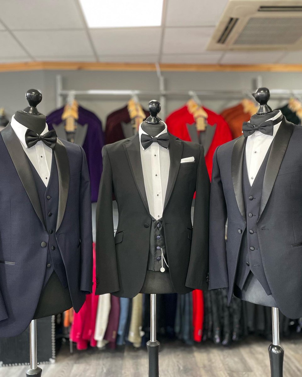 Reminder of our 2 and 3 piece tux range available in all 3 stores. These beautiful tuxedos are perfect for winter events.
      For any further enquiries please contact your nearest store:
Chester 01244 401977 📞 
Warrington 01925 658889 📞 
Liverpool 0151 7098283 📞 #tux #tuxedo