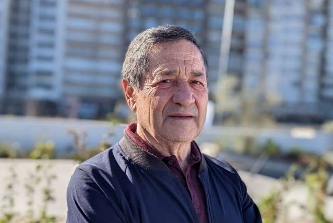 1972Vigo's tweet photo. Entrevista a Xesús Chaves, dirixente de Organización Obreira, sobre a histórica folga xeral de 1972.
👇👇
https://t.co/ekvr7vr6vi https://t.co/pOPhUSkwH5