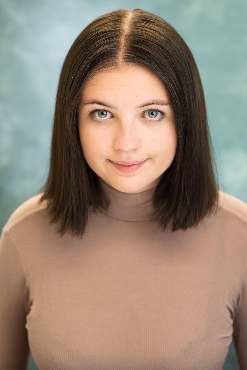 TheEmilyBrady's tweet photo. Younger looking headshots by the incredibly talented @eliza_wilmot 🤍 https://t.co/Pqu25g8maj